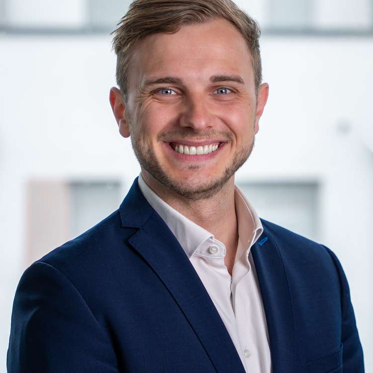 Herr Christian Fischer